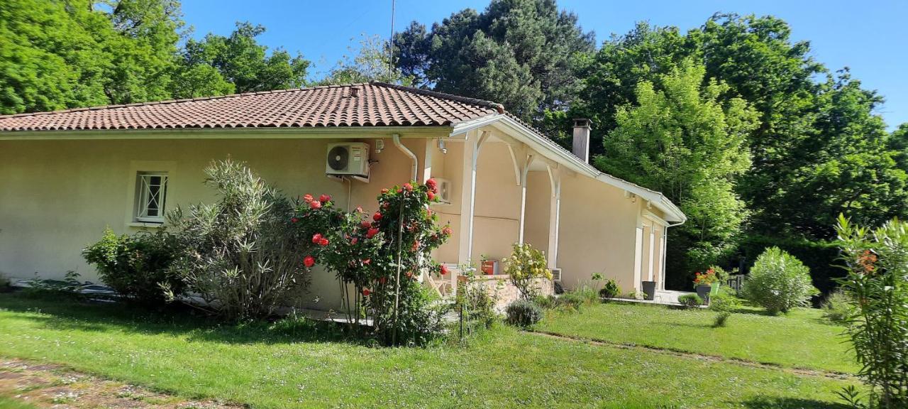 Chambres Blanches , bâtiment secondaire hotel la Caravelle, vue jardin Biscarrosse-Plage Extérieur photo