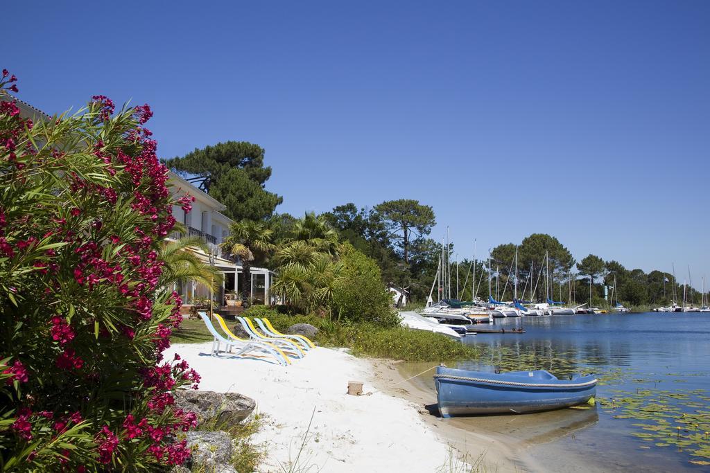 Chambres Blanches , bâtiment secondaire hotel la Caravelle, vue jardin Biscarrosse-Plage Extérieur photo